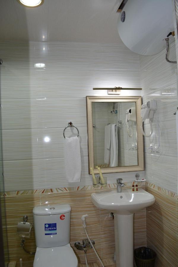 Nur M Hotel Tashkent Ngoại thất bức ảnh