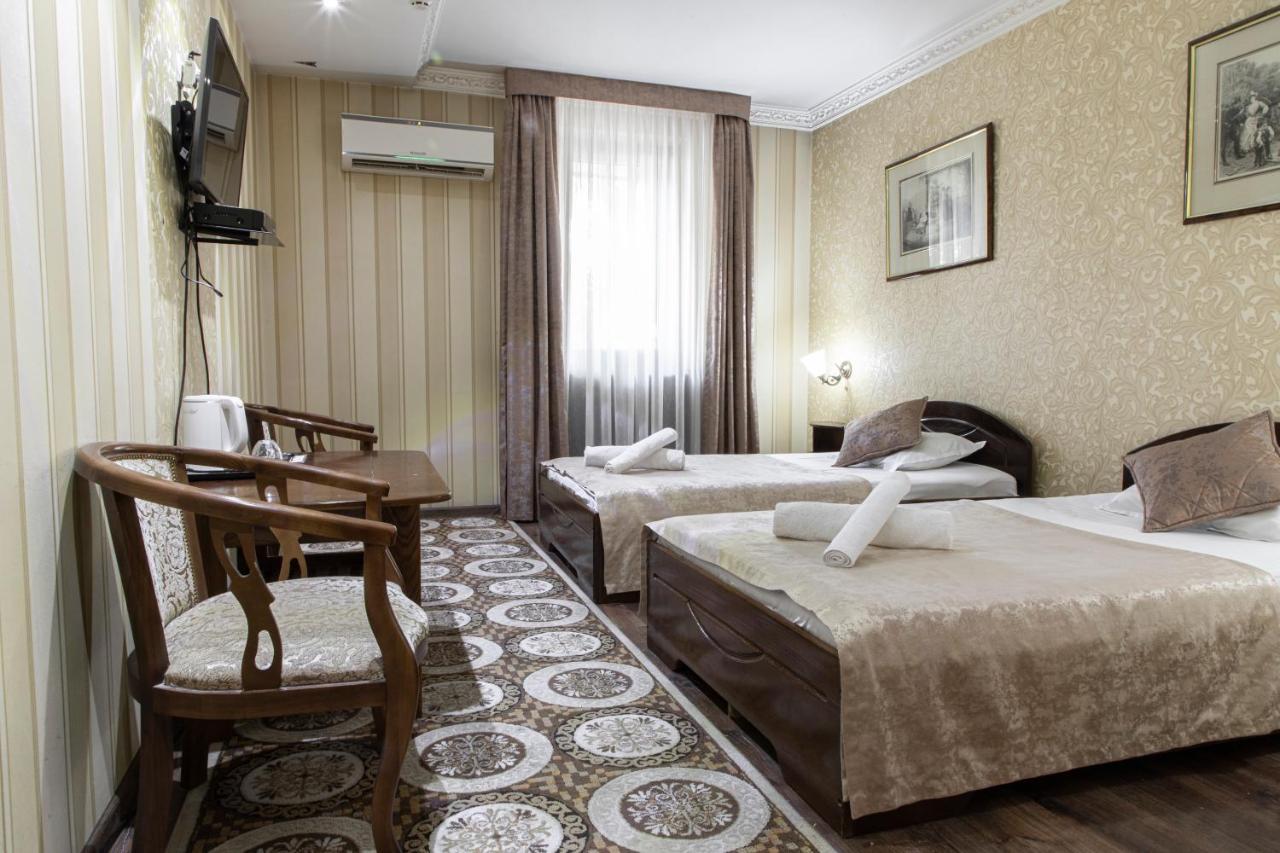 Nur M Hotel Tashkent Ngoại thất bức ảnh