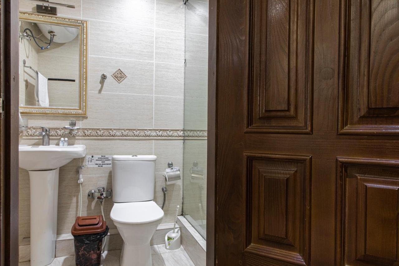 Nur M Hotel Tashkent Ngoại thất bức ảnh