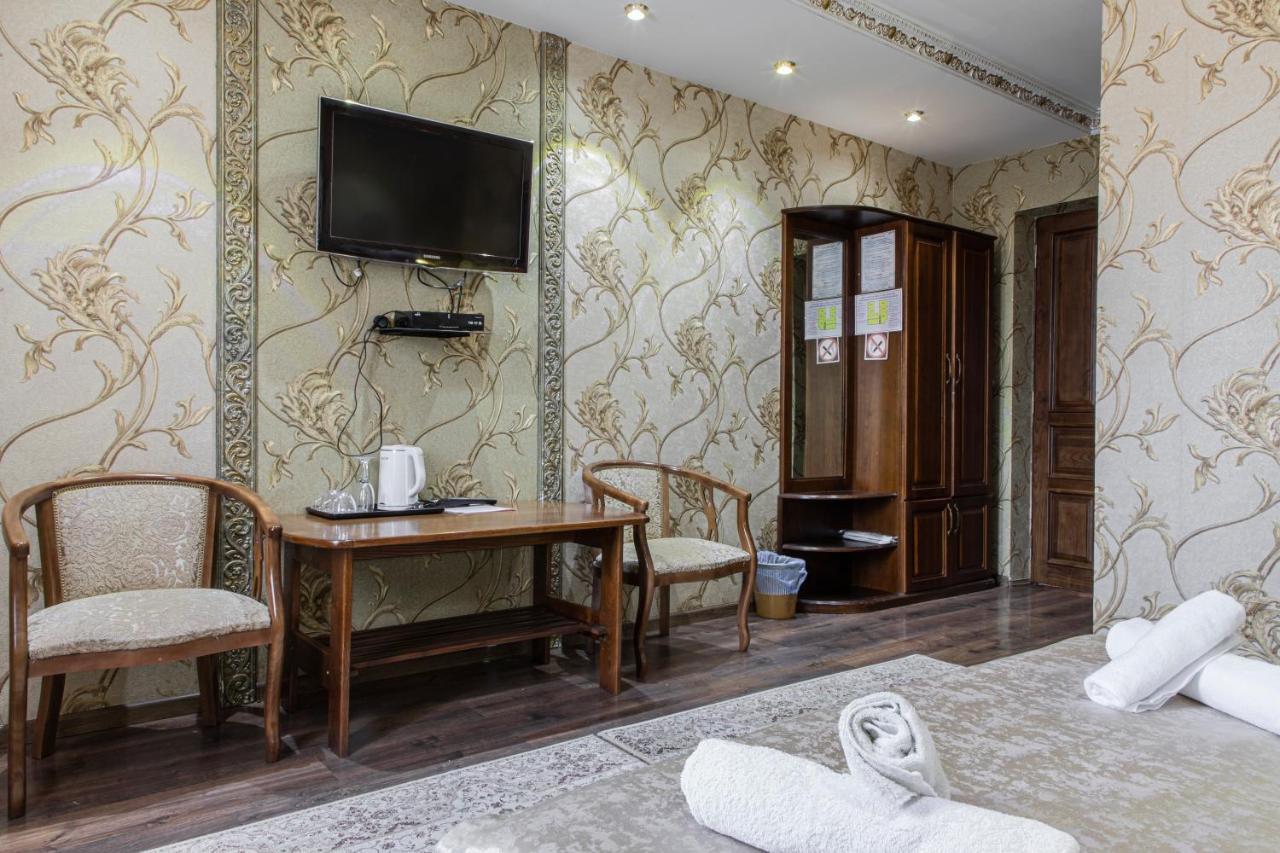 Nur M Hotel Tashkent Ngoại thất bức ảnh