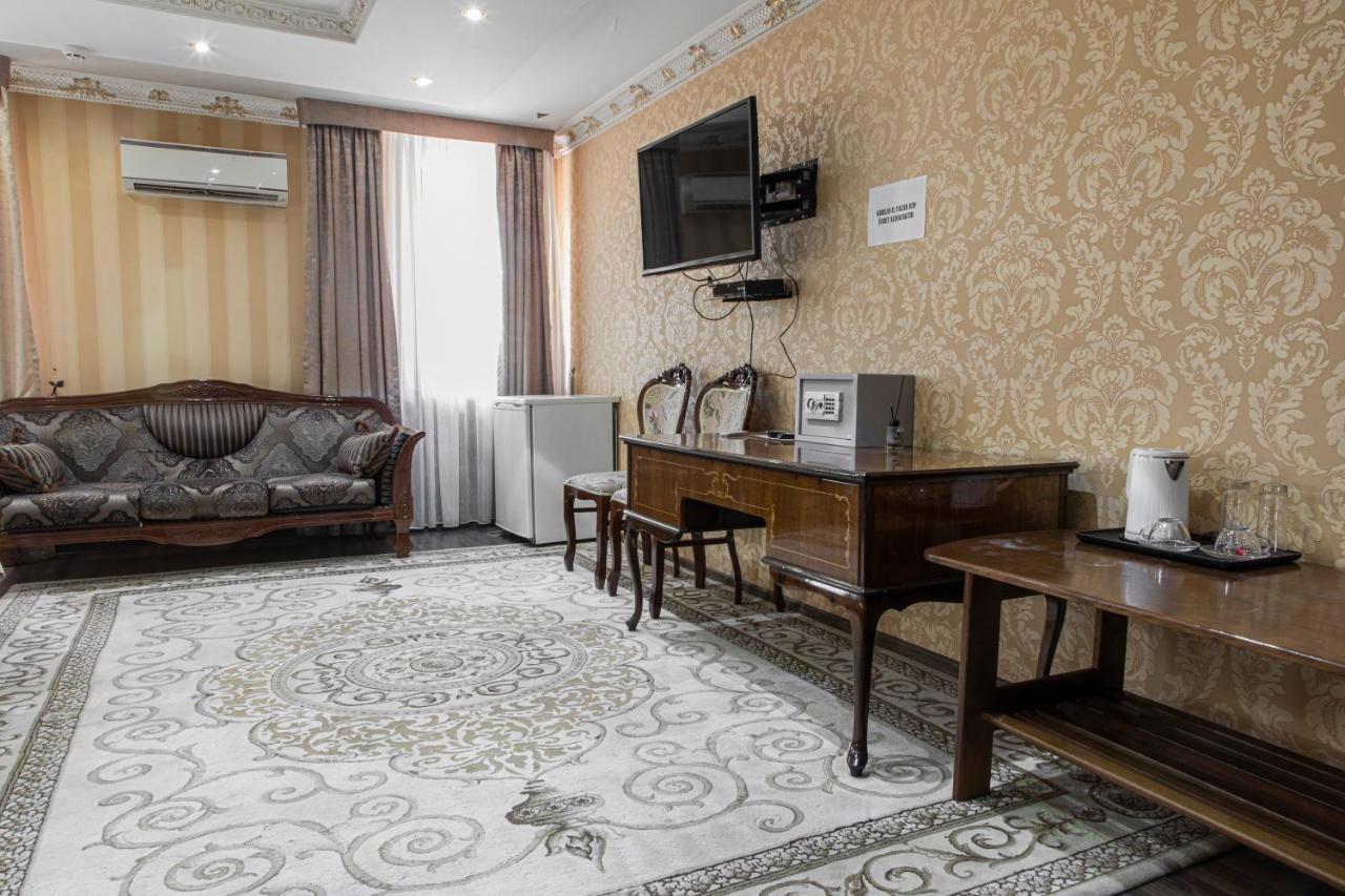 Nur M Hotel Tashkent Ngoại thất bức ảnh