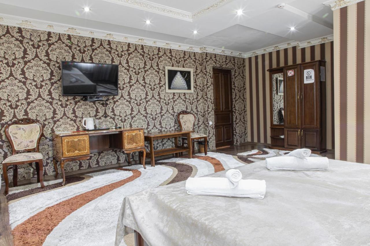 Nur M Hotel Tashkent Ngoại thất bức ảnh