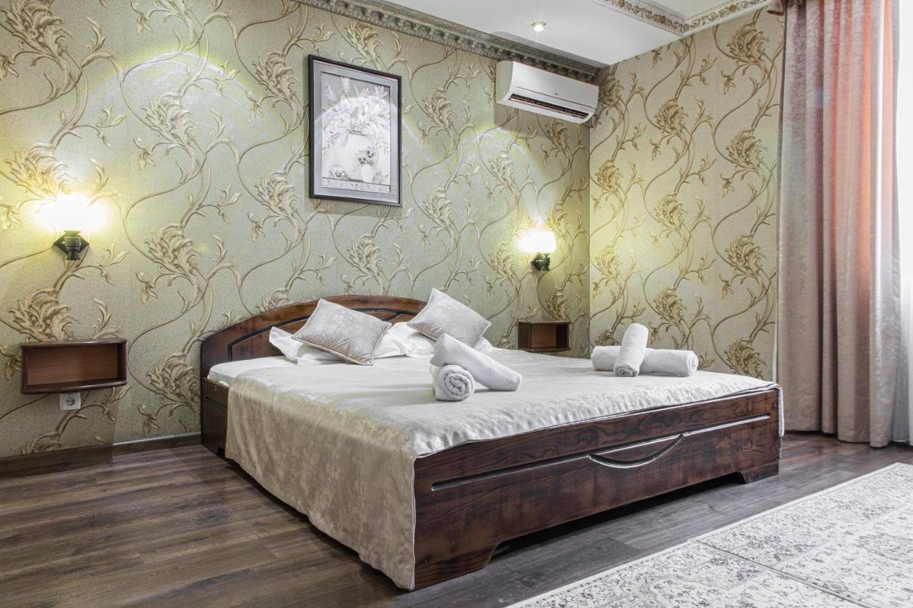 Nur M Hotel Tashkent Ngoại thất bức ảnh
