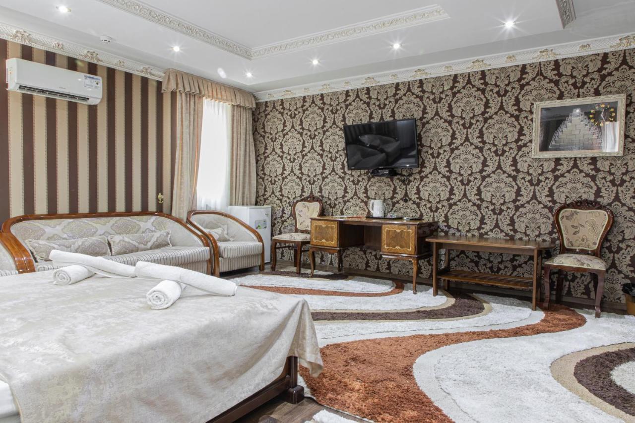 Nur M Hotel Tashkent Ngoại thất bức ảnh