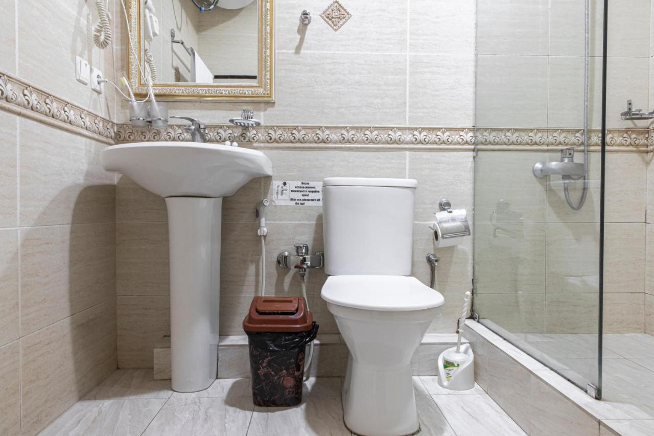 Nur M Hotel Tashkent Ngoại thất bức ảnh