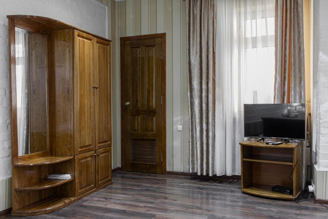 Nur M Hotel Tashkent Ngoại thất bức ảnh