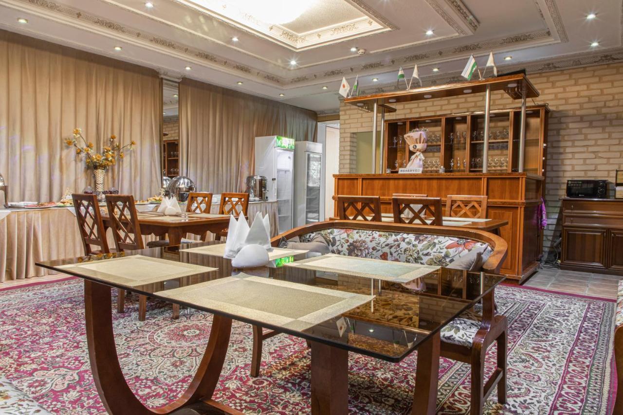 Nur M Hotel Tashkent Ngoại thất bức ảnh